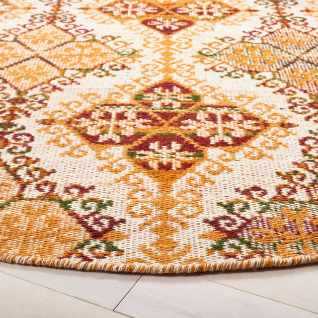 Safavieh Kilim 6'-0" x 6'-0" Rug in Ivory / Gold