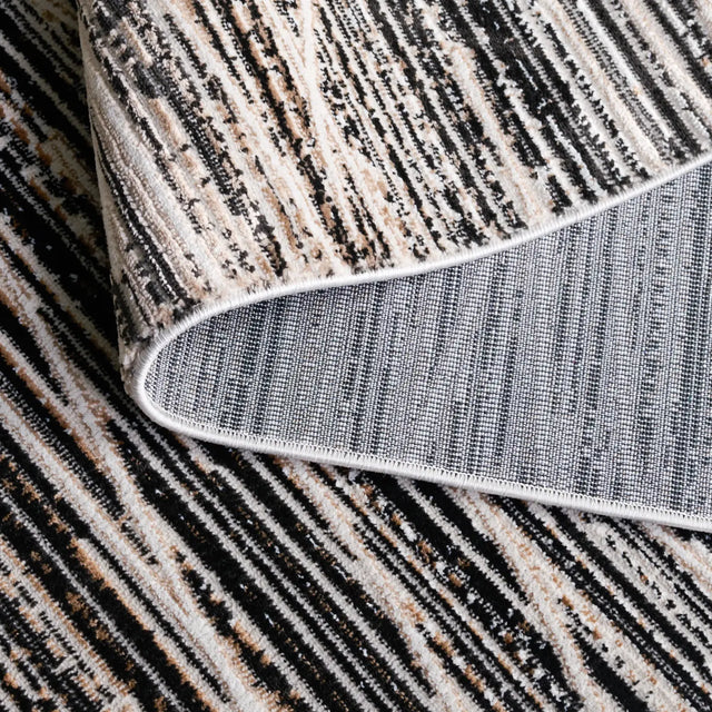 Safavieh Mila 4'-0" x 6'-0" Rug in Black / Beige Ivory