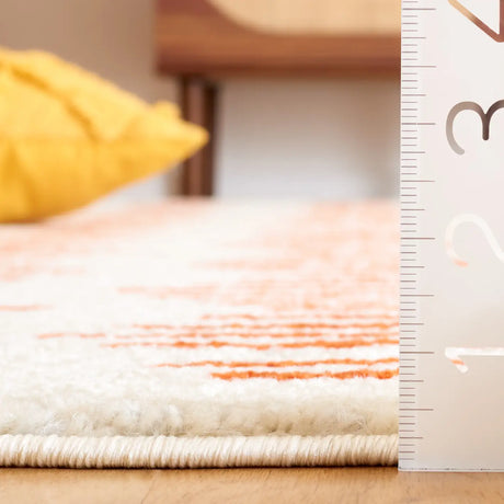 Safavieh Tulum 4'-5" x 6'-5" Rug in Ivory / Rust