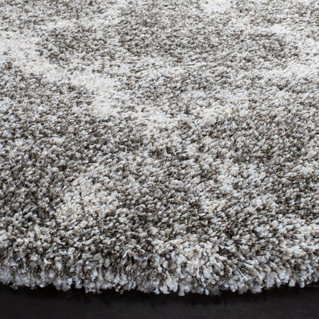 Safavieh Hudson Shag 7'-0" x 7'-0" Rug in Grey / Ivory