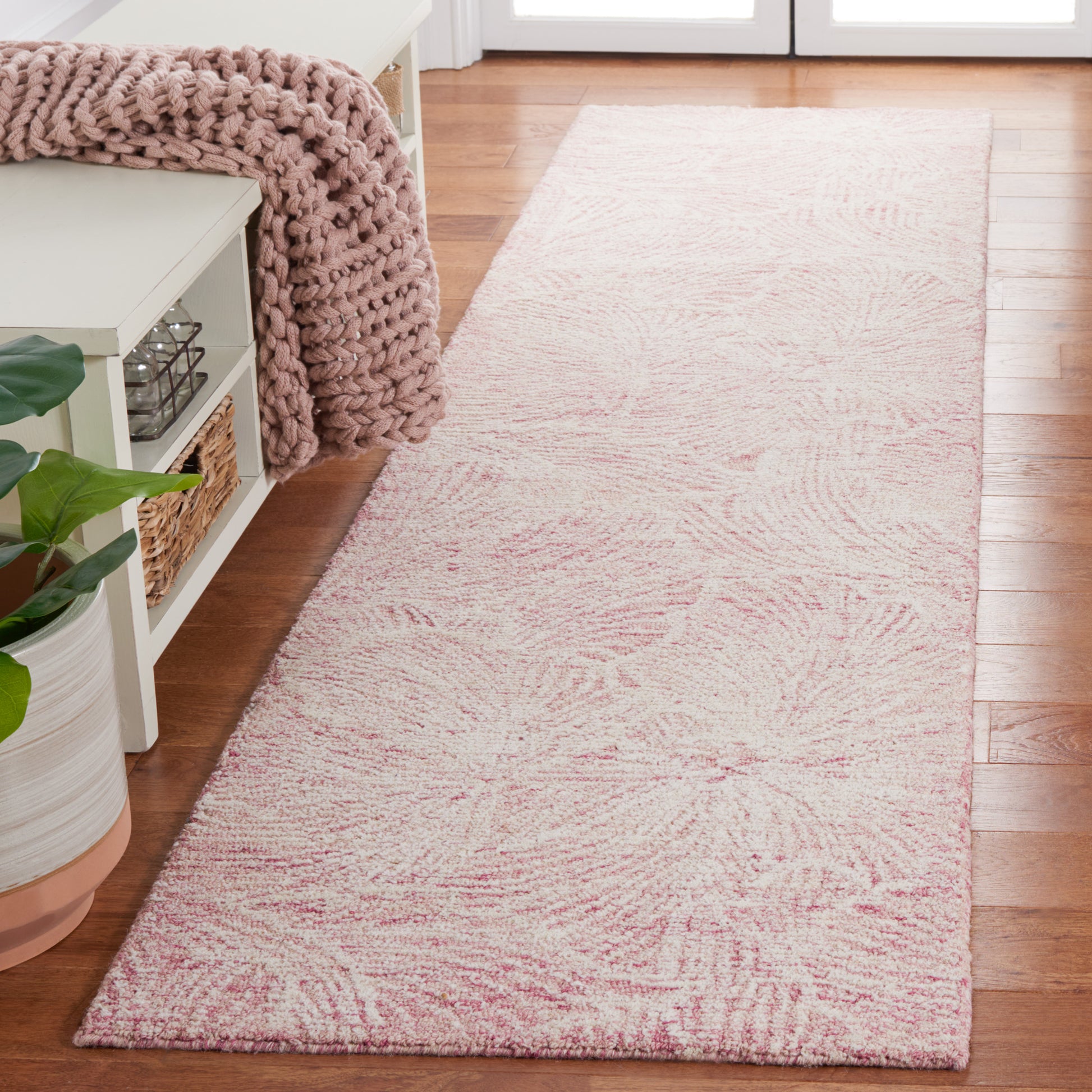 Safavieh Ebony Ebn101U Pink/Ivory Area Rug