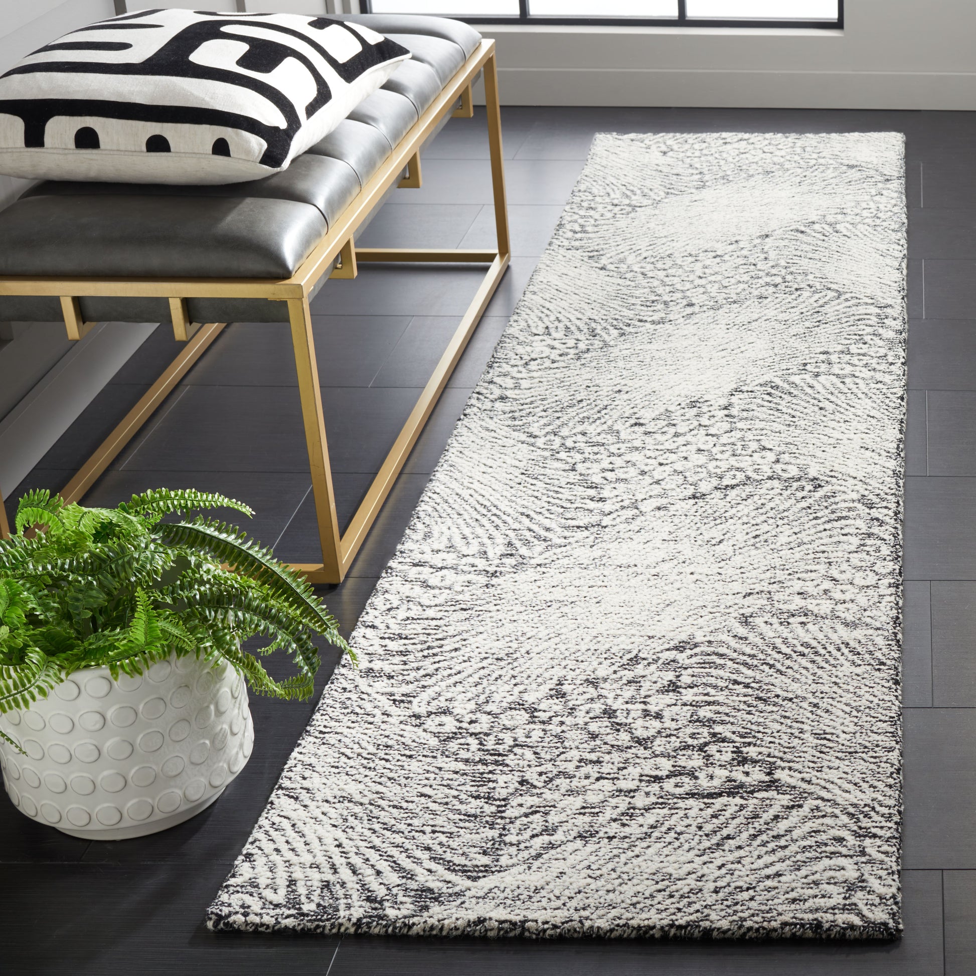 Safavieh Ebony Ebn105Z Black/Ivory Area Rug