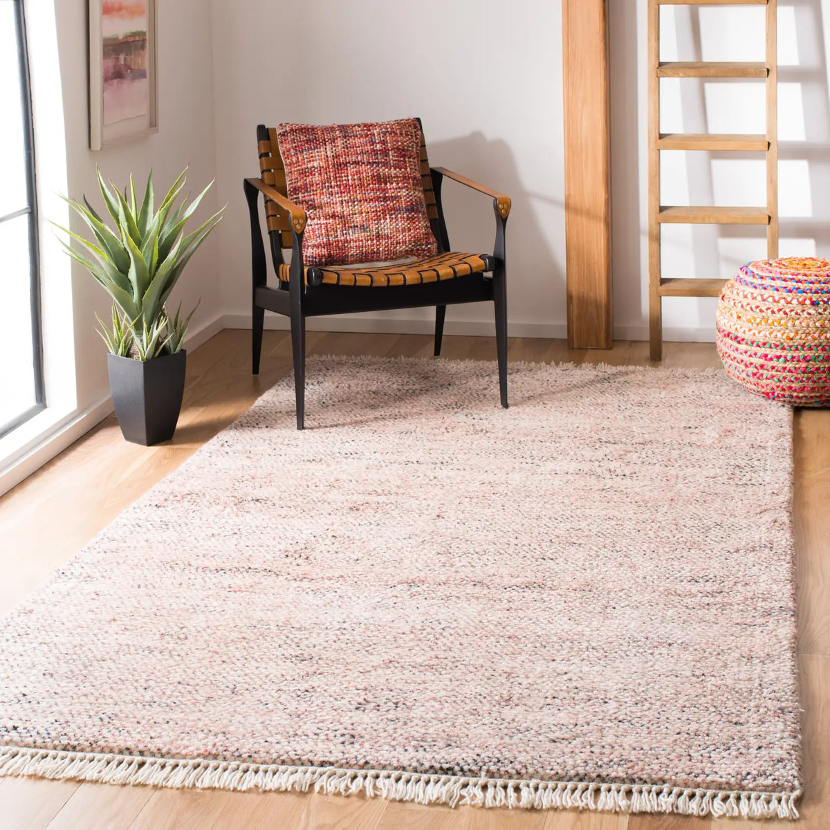 Safavieh Casablanca 5'-0" x 8'-0" Rug in Red
