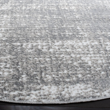 Safavieh Skyler 6'-7" x 6'-7" Rug in Grey / Ivory