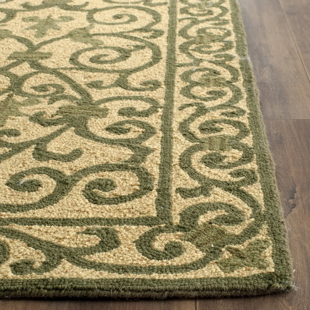 Safavieh Chelsea 2'-6" x 12'-0" Rug in Yellow / Light Green