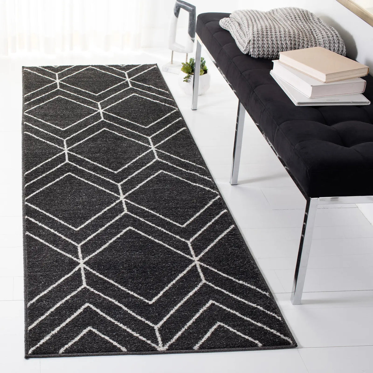 Safavieh Adirondack 2'-6" x 8'-0" Rug in Brown / Ivory