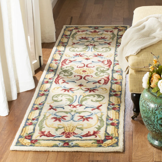 Safavieh Blossom 2'-3" x 8'-0" Rug in Ivory / Green