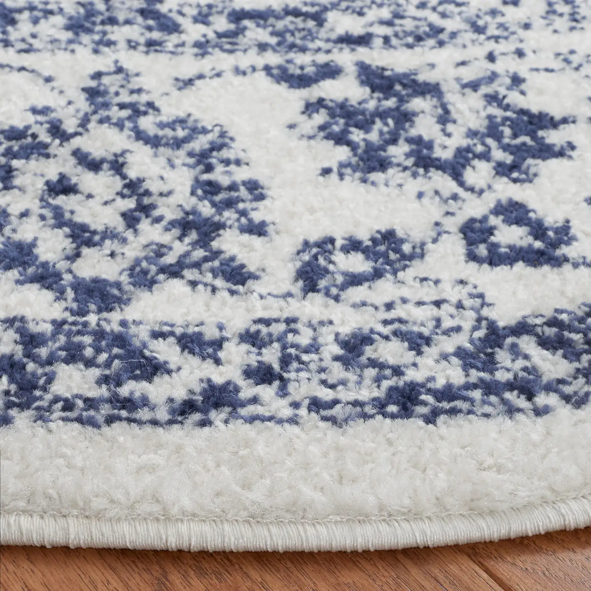 Safavieh Adirondack 6'-0" x 6'-0" Rug in Ivory / Navy