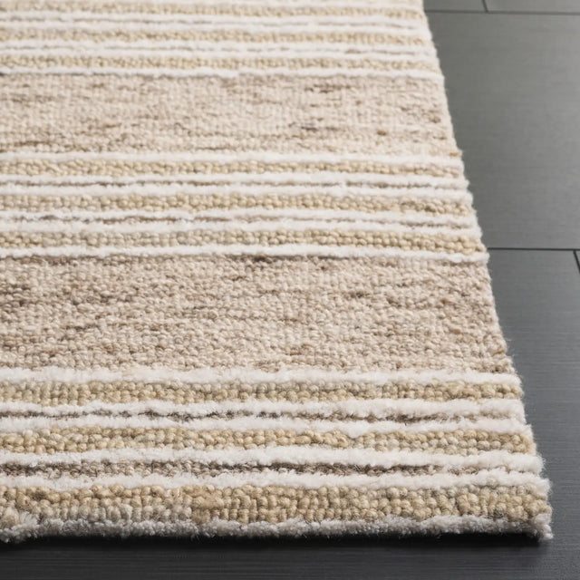 Safavieh Pine 4'-0" x 6'-0" Rug in Ivory / Taupe
