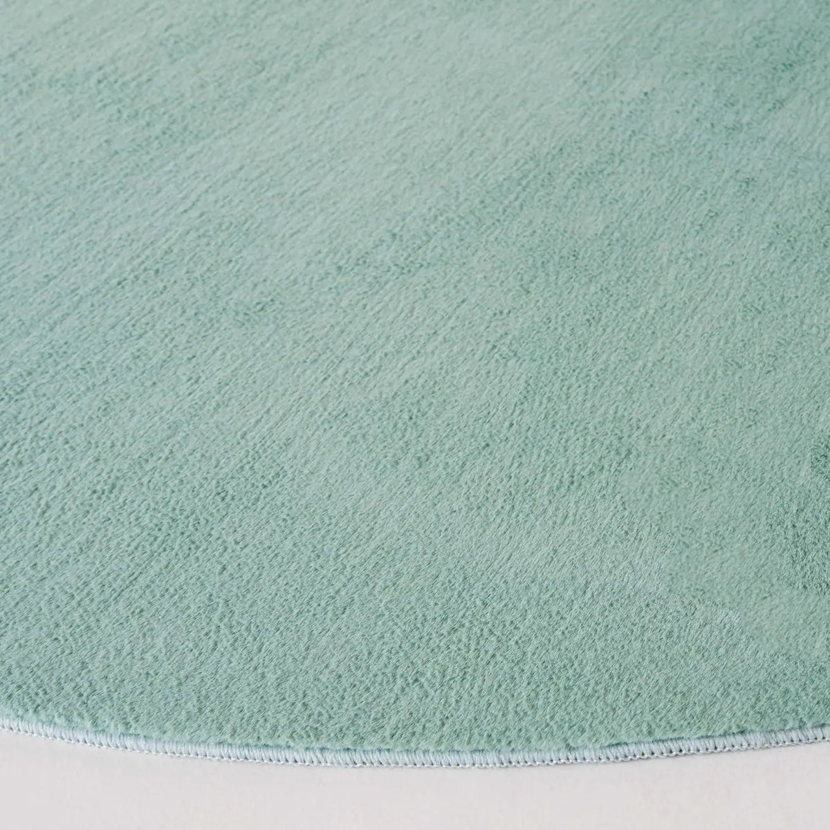 Safavieh Faux Rabbit Fur 6'-0" x 6'-0" Rug in Sage