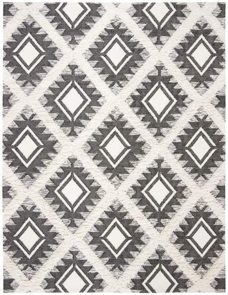Safavieh Kenya 8'-0" x 10'-0" Rug in Black / Ivory