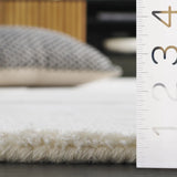 Safavieh Mykonos 4'-0" x 6'-0" Rug in Ivory