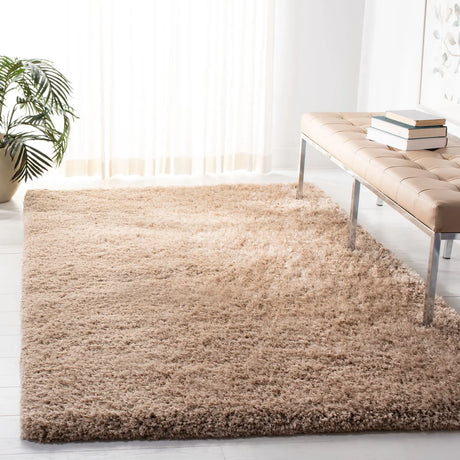 Safavieh Supreme Shag 4'-0" x 6'-0" Rug in Beige