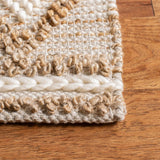 Safavieh Natural Fiber 4'-0" x 6'-0" Rug in Beige / Ivory