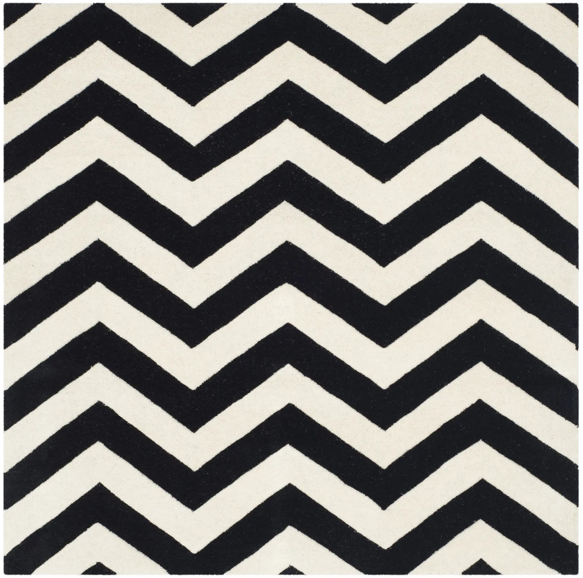 Safavieh Chatham 5'-0" x 5'-0" Rug in Ivory / Black