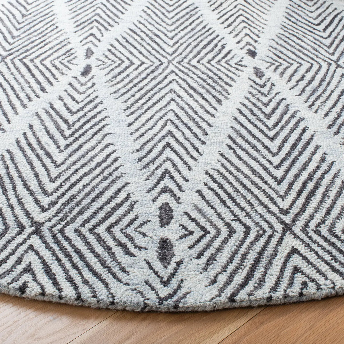 Safavieh Micro-Loop 5'-0" x 5'-0" Rug in Light Blue / Charcoal