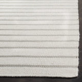 Safavieh Dhurries 5'-0" x 8'-0" Rug in White