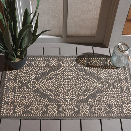 Safavieh Courtyard 2'-0" x 3'-7" Rug in Anthracite / Beige