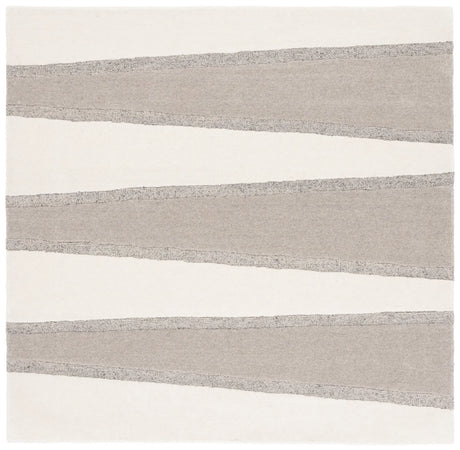 Safavieh Fifth Avenue 6'-0" x 6'-0" Rug in Ivory / Grey