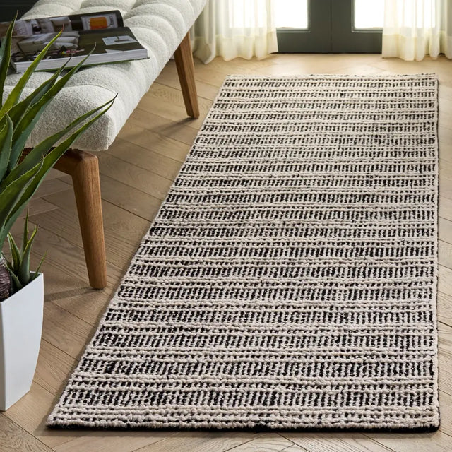 Safavieh Metro 2'-3" x 8'-0" Rug in Black / Ivory