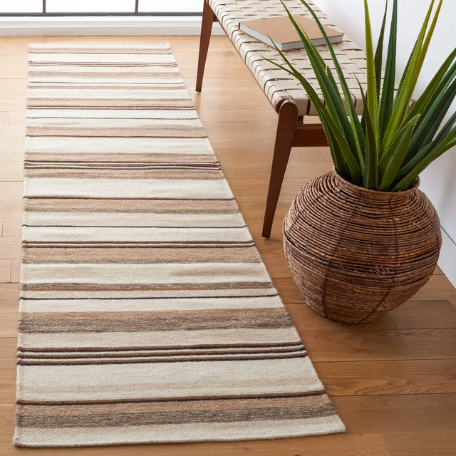 Safavieh Striped Kilim 2'-3" x 9'-0" Rug in Natural / Ivory