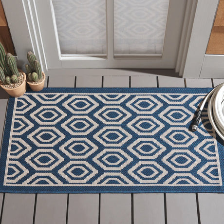 Safavieh Courtyard 2'-0" x 3'-7" Rug in Navy / Beige