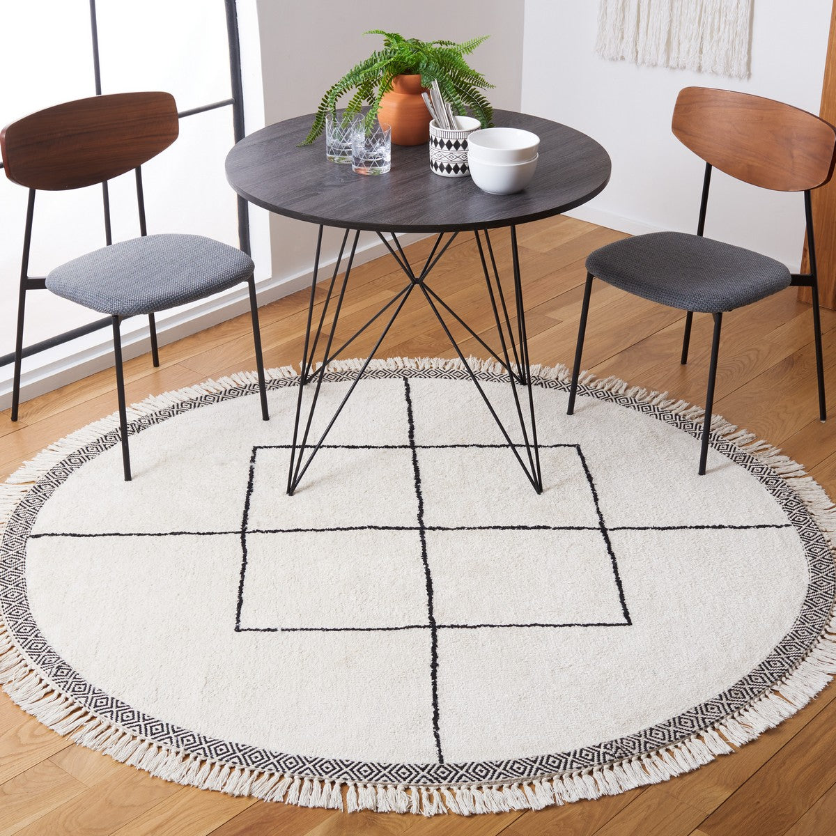 Safavieh Easy Care Ecr210A Ivory/Black Area Rug