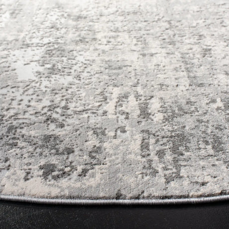 Safavieh Invista 6'-7" x 6'-7" Rug in Grey / Ivory