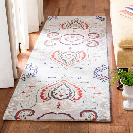Safavieh Bella 2'-3" x 7'-0" Rug in Grey / Red