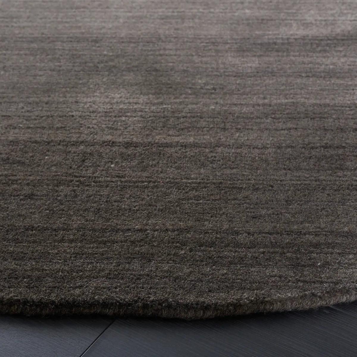 Safavieh Himalaya 6'-0" x 6'-0" Rug in Charcoal