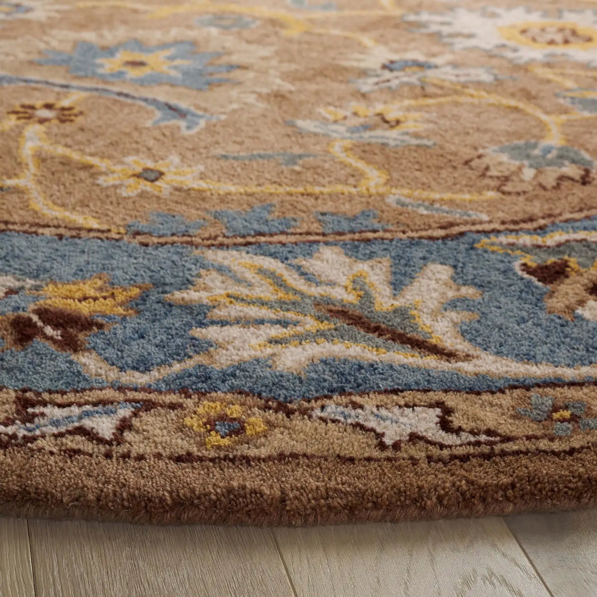 Safavieh Heritage 6'-0" x 6'-0" Rug in Camel / Blue