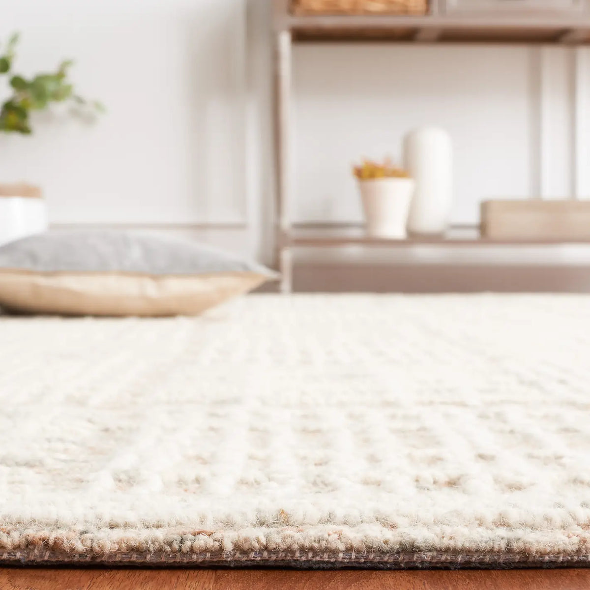 Safavieh Abstract 4'-0" x 6'-0" Rug in Brown / Ivory