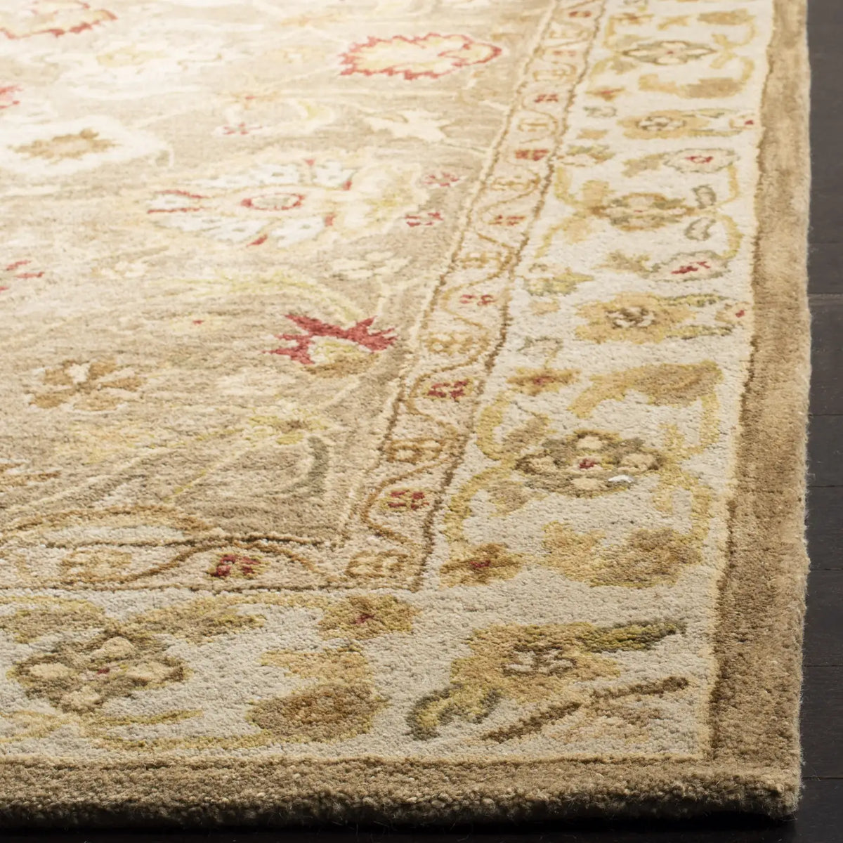Safavieh Antiquity 5'-0" x 8'-0" Rug in Brown / Beige