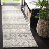 Safavieh Natura 2'-0" x 10'-0" Rug in Grey / Ivory