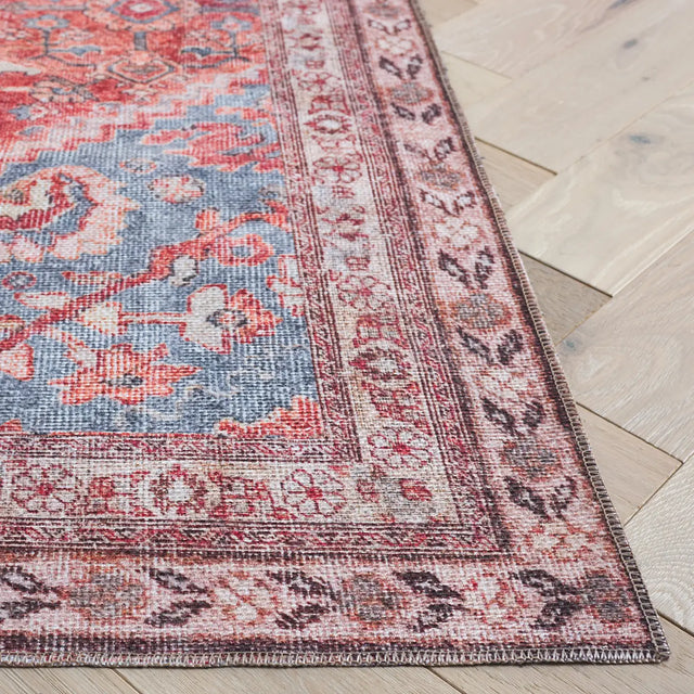 Safavieh Vintage Serapi 600 6'-0" x 9'-0" Rug in Red / Blue