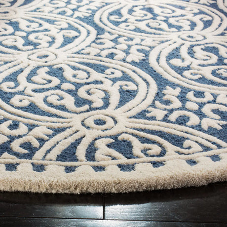 Safavieh Cambridge 6'-0" x 6'-0" Rug in Navy Blue / Ivory
