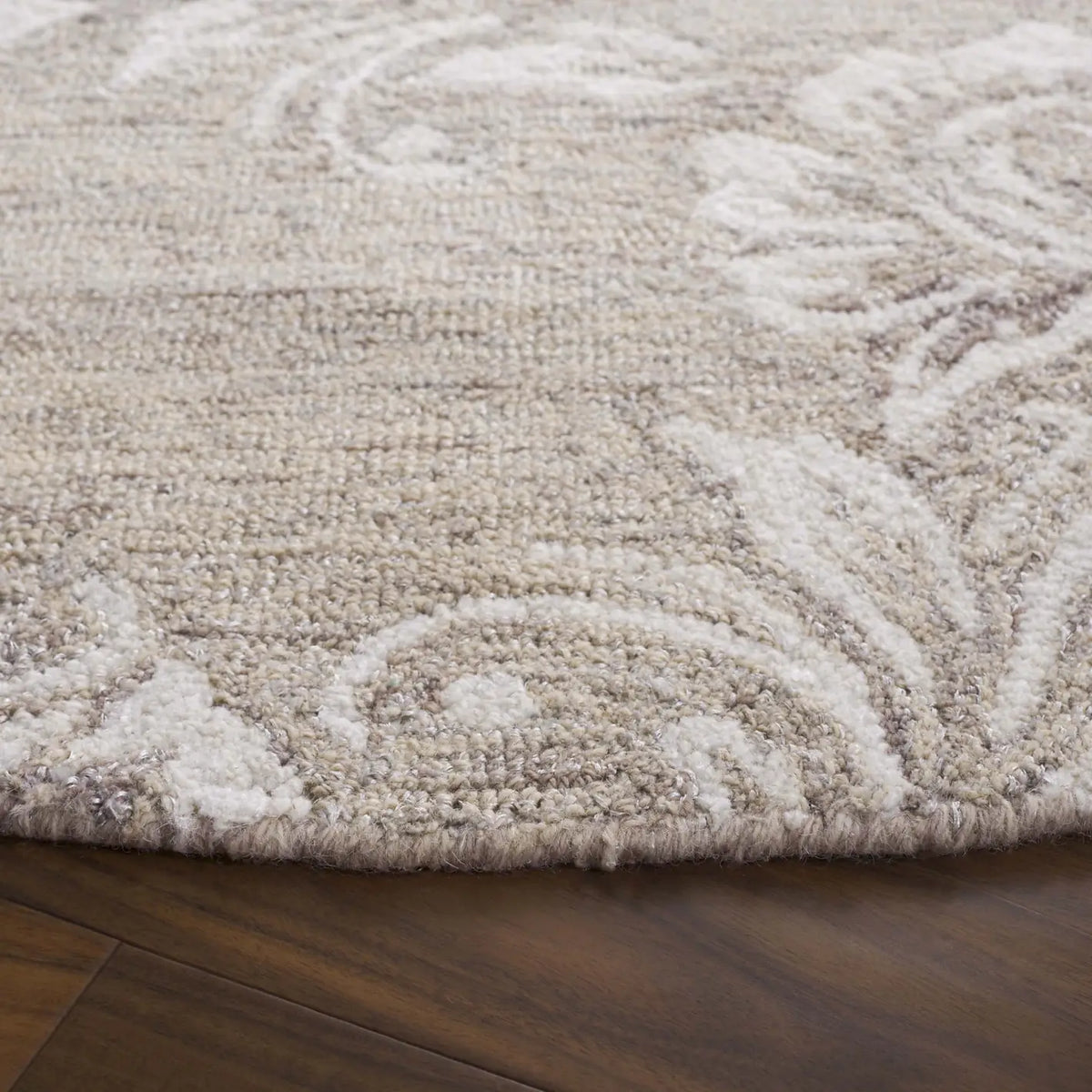 Safavieh Metro 6'-0" x 6'-0" Rug in Beige / Ivory
