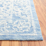 Safavieh Ebony 4'-0" x 6'-0" Rug in Ivory / Blue
