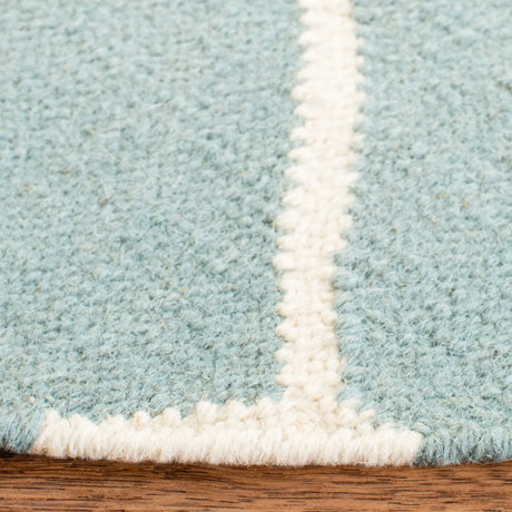 Safavieh Dhurries 6'-0" x 6'-0" Rug in Light Blue / Ivory