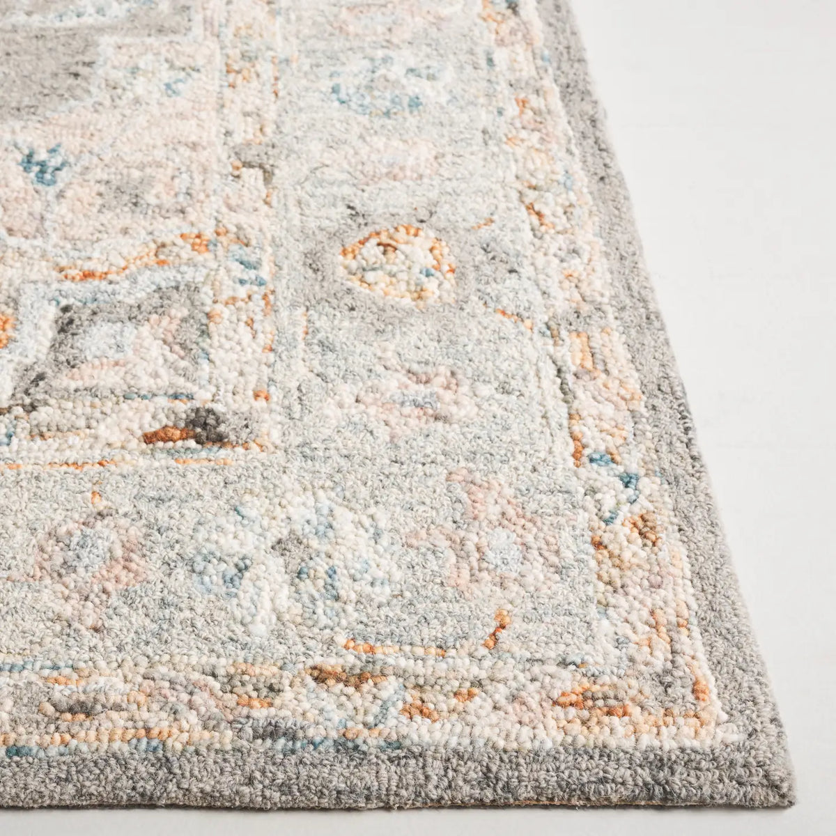 Safavieh Anatolia 4'-0" x 6'-0" Rug in Grey / Rust