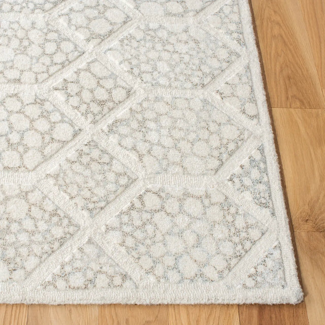 Safavieh Restoration Vintage 4'-0" x 6'-0" Rug in Ivory