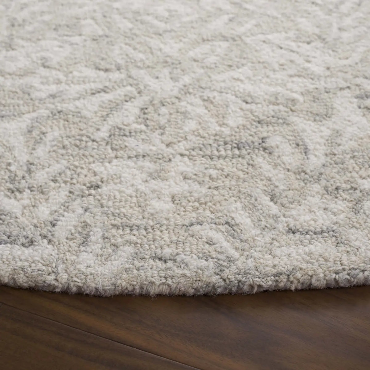 Safavieh Ebony 6'-0" x 6'-0" Rug in Grey / Ivory