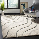 Safavieh Florida Shag 4'-0" x 6'-0" Rug in Cream / Light Blue
