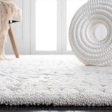 Safavieh Trace 5'-0" x 8'-0" Rug in Ivory / White