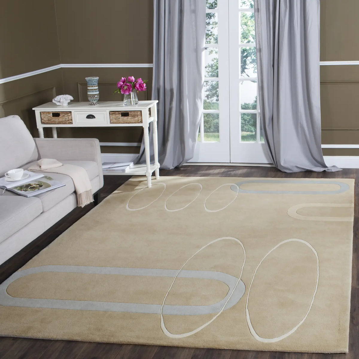 Safavieh Soho 9'-6" x 13'-6" Rug in Beige