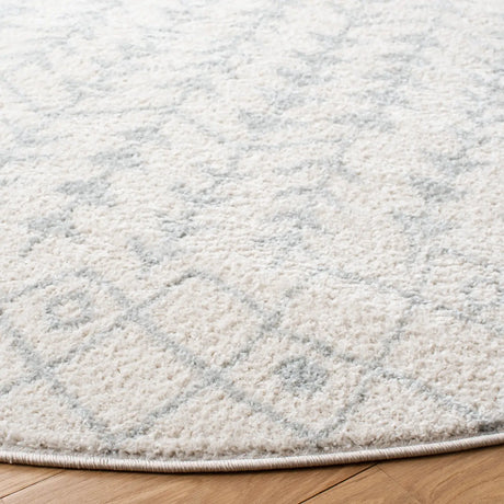 Safavieh Tulum 6'-7" x 6'-7" Rug in Ivory / Light Grey