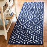 Safavieh Dhurries 2'-6" x 10'-0" Rug in Navy / Ivory
