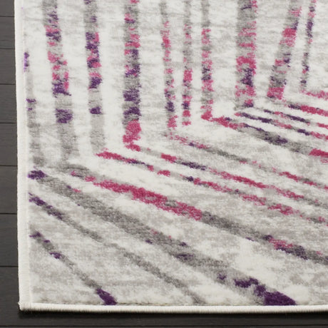 Safavieh Skyler 5'-1" x 7'-6" Rug in Grey / Pink