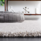 Safavieh Abstract 4'-0" x 6'-0" Rug in Ivory / Grey