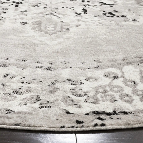 Safavieh Skyler 6'-7" x 6'-7" Rug in Grey / Ivory